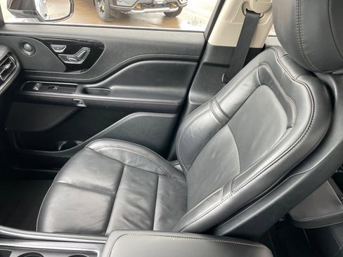 Used 2023 Lincoln Aviator Reserve AWD/4WD image 24