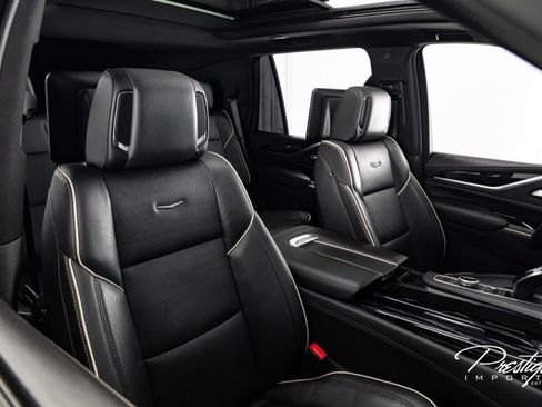 Used 2021 Cadillac Escalade Sport w/ Driver Assist Tech Package image 41