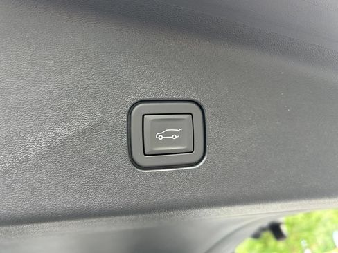 Used 2026 Cadillac Vistiq Sport w/ LPO, Floor Liner Package AWD/4WD image 46