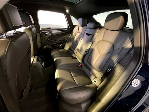 Certified 2023 Porsche Macan image 24