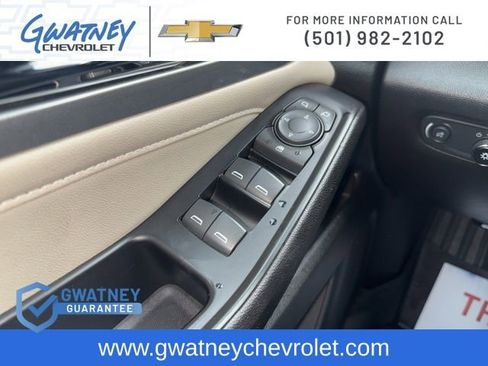 Used 2023 Chevrolet Traverse LS image 20