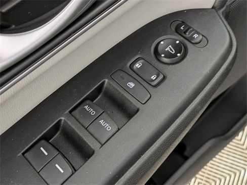 Used 2018 Honda CR-V EX-L image 15