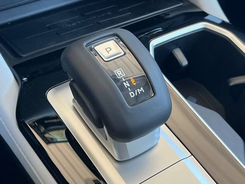 New 2026 Mitsubishi Outlander SEL image 23