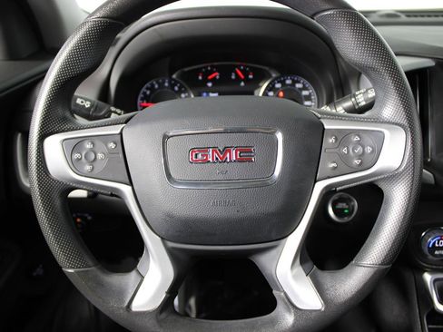 Used 2023 GMC Terrain SLE w/ Driver Convenience Package image 6