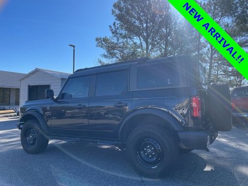 Used 2022 Ford Bronco Black Diamond image 5