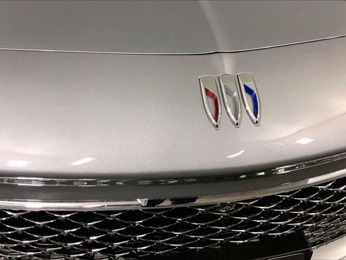 Used 2024 Buick Encore GX Avenir w/ Avenir Technology Package image 29