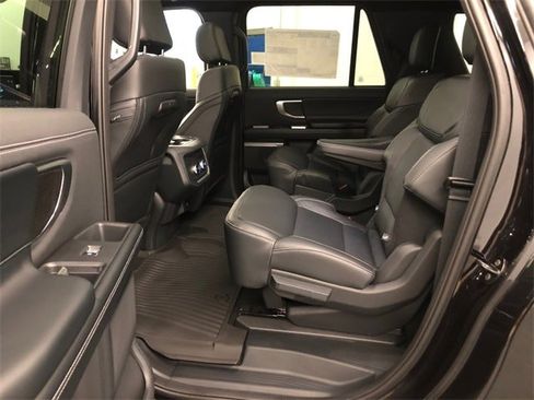 New 2025 Ford Expedition Max Platinum w/ Stealth Appearance Package image 37