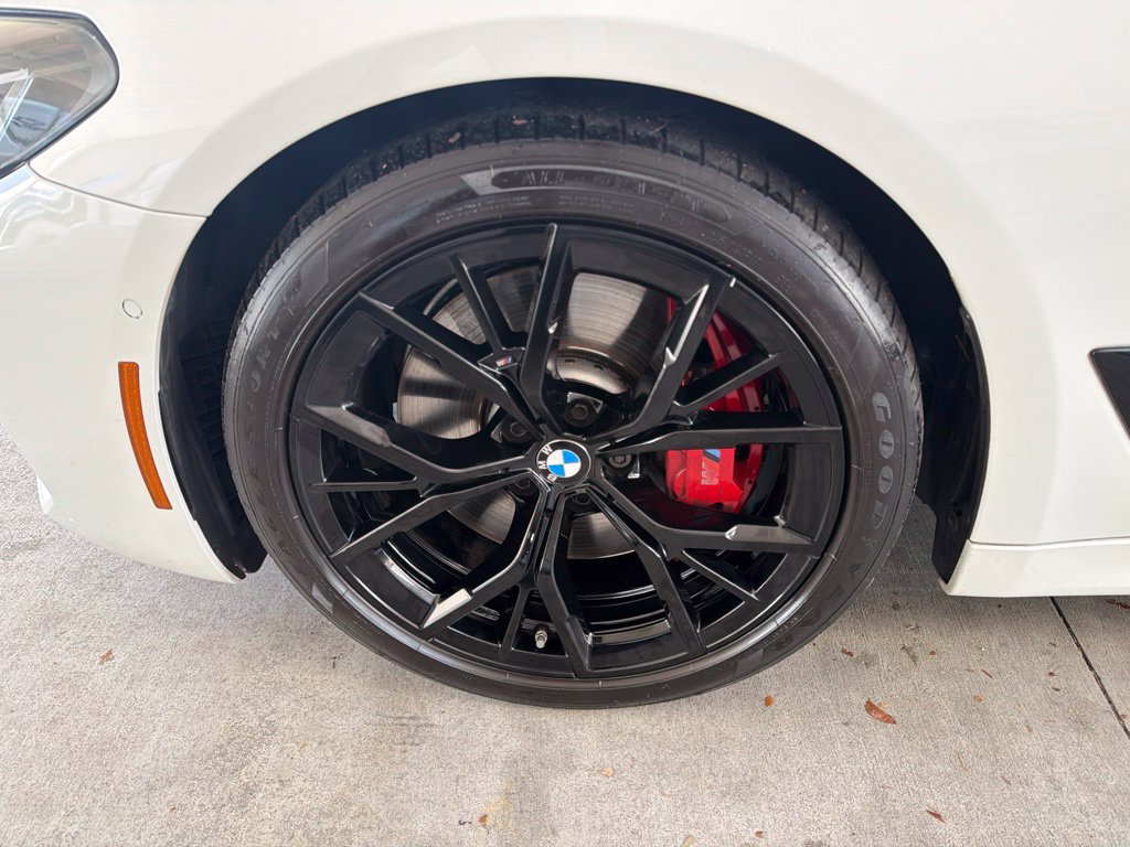 Used 2021 BMW M550i xDrive w/ Premium Package AWD/4WD image 16