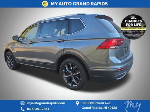 Used 2022 Volkswagen Tiguan SE image 5