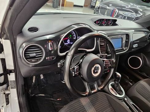 Used 2016 Volkswagen Beetle R-Line SE image 7