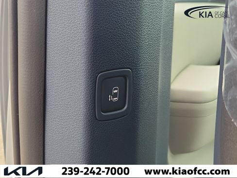 New 2026 Kia Carnival EX FWD image 20