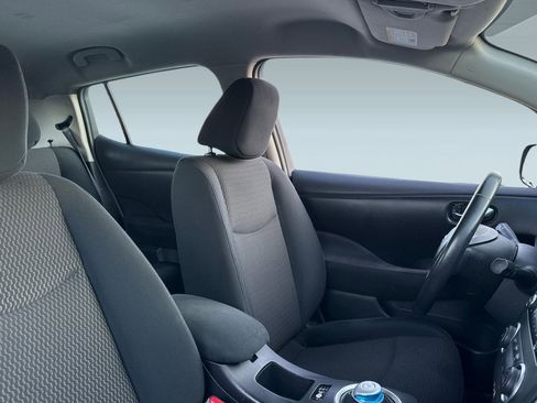 Used 2015 Nissan Leaf S w/ Charge Package image 29