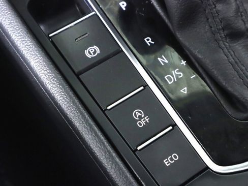 Used 2020 Volkswagen Jetta S w/ Driver Assistance Package image 23