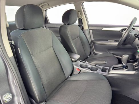 Used 2019 Nissan Sentra S image 29