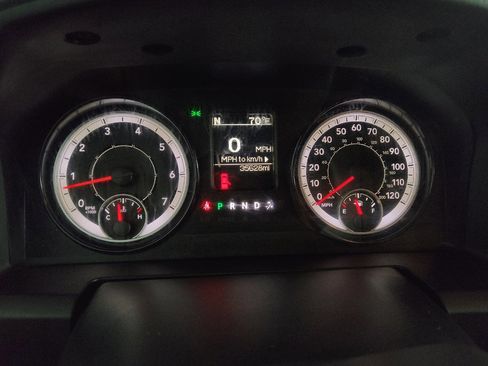 Used 2019 RAM 1500 Classic SLT RWD image 23