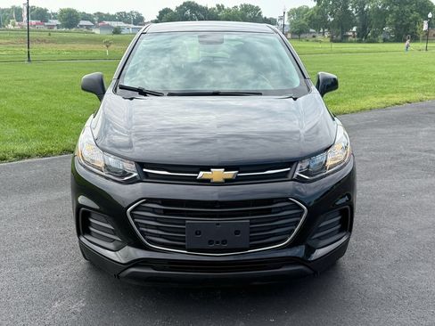 Used 2020 Chevrolet Trax LS FWD image 2