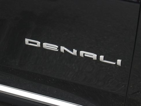 New 2026 GMC Yukon Denali image 10