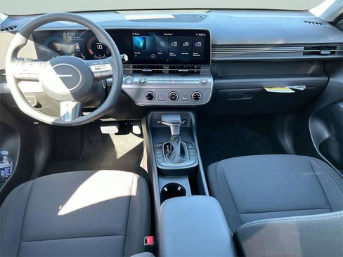 New 2026 Hyundai Kona SE image 12