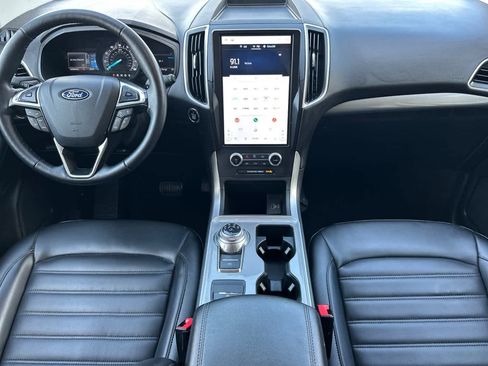 Certified 2024 Ford Edge SEL w/ Convenience Package AWD/4WD image 4