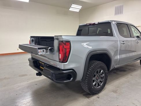 Used 2024 GMC Sierra 1500 AT4X image 10