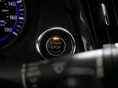 Used 2017 INFINITI Q60 Red Sport 400 image 21