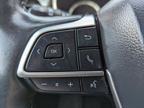 Used 2022 Toyota Highlander Platinum image 17