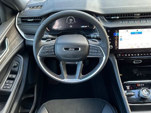 New 2026 Jeep Grand Cherokee Altitude image 14
