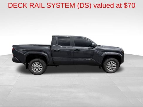 Used 2024 Toyota Tacoma SR5 AWD/4WD image 9