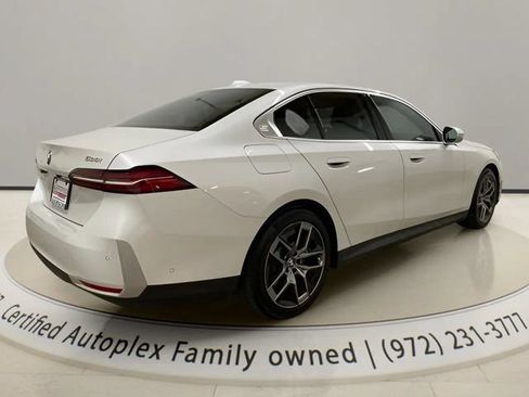 Used 2026 BMW 530i RWD image 5