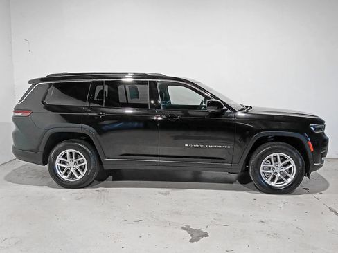 Used 2025 Jeep Grand Cherokee L Laredo AWD/4WD image 7