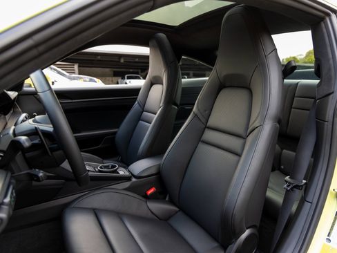 Certified 2025 Porsche 911 Carrera 4 GTS image 5