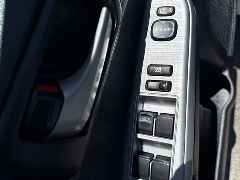 Used 2012 Toyota Camry SE FWD image 7