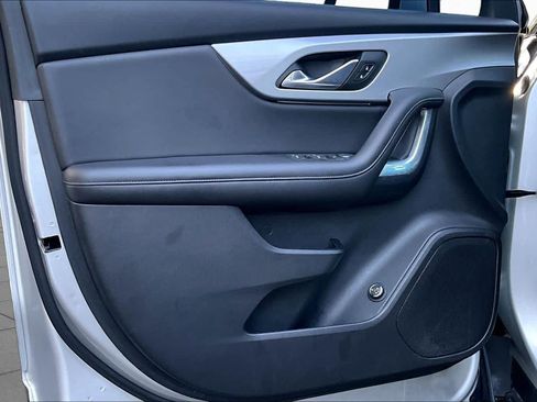Used 2021 Chevrolet Blazer LT FWD image 22