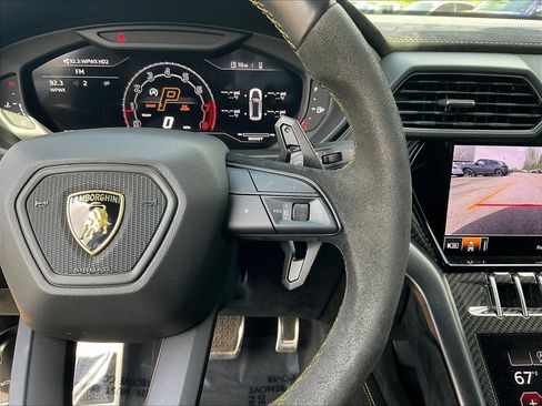 Used 2023 Lamborghini Urus Performante AWD/4WD image 12