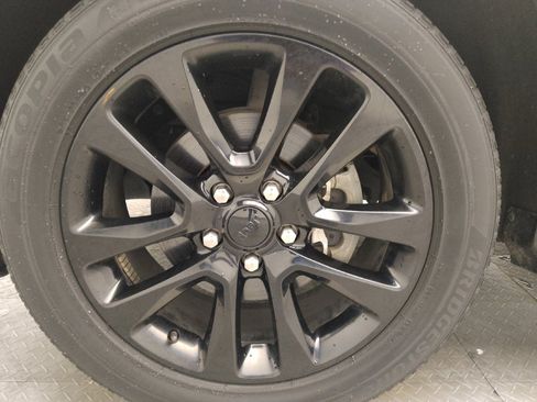 Used 2017 Jeep Grand Cherokee Altitude AWD/4WD image 31