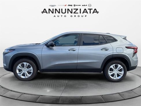 Used 2025 Chevrolet Trax LS w/ Driver Confidence Package image 2