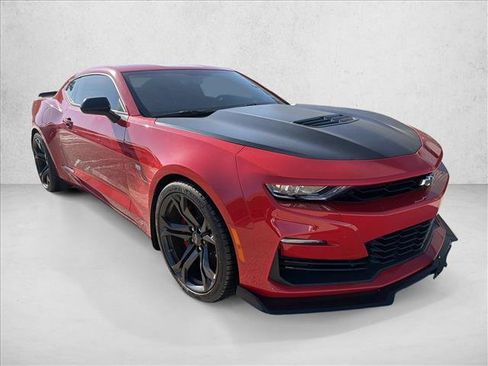 Used 2022 Chevrolet Camaro SS RWD image 4