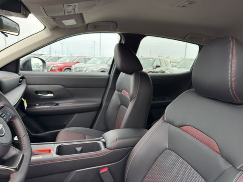 New 2026 Nissan Kicks SR image 26