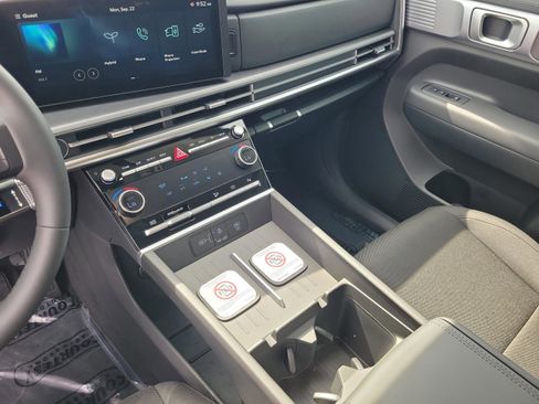 New 2026 Hyundai Santa Fe SE image 33