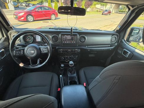 Used 2022 Jeep Wrangler Unlimited Sport AWD/4WD image 16