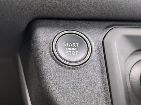 Used 2025 Land Rover Defender 110 S image 17