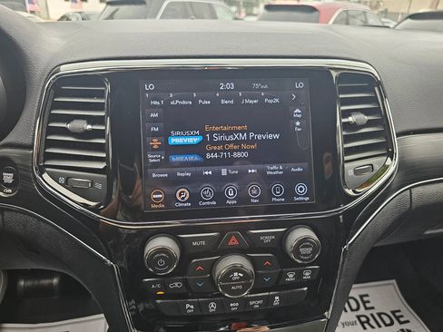 Used 2020 Jeep Grand Cherokee Limited w/ Luxury Group II AWD/4WD image 23