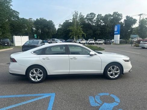 Certified 2023 Honda Accord LX image 9