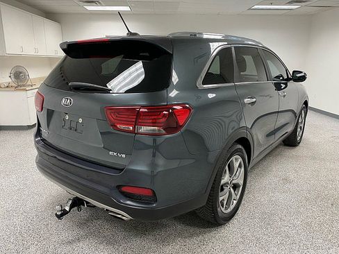 Used 2019 Kia Sorento EX image 9