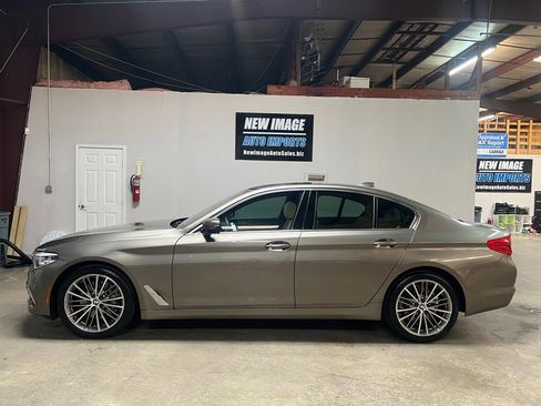 Used 2019 BMW 530i w/ Luxury Package image 5