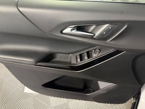 Used 2025 Chevrolet Equinox LT image 24