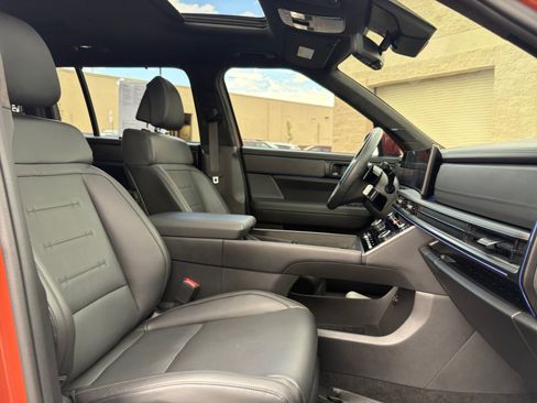 Used 2025 Hyundai Santa Fe Calligraphy AWD/4WD image 33