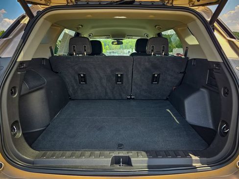 Used 2018 GMC Terrain SLE w/ Driver Convenience Package AWD/4WD image 34