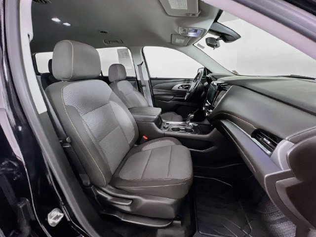 Used 2020 Chevrolet Traverse LT w/ Driver Confidence II Package AWD/4WD image 29