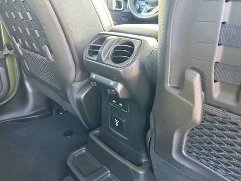 Used 2022 Jeep Wrangler Unlimited Rubicon w/ Trailer Tow Package image 57